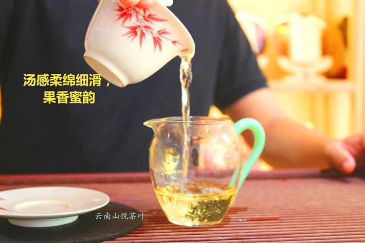 特惠6折：初见白茶，特选云南勐海大叶种鲜叶，古制茶艺， 清香柔润，果韵醇香，甘爽细滑，野韵悠香